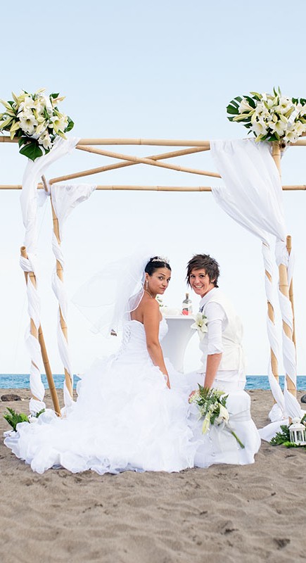 stunning-beach-wedding-with-bamboo-set-up-in-tenerife_20