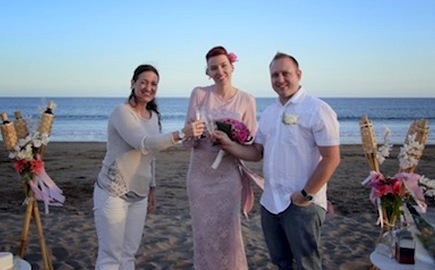 tenerife wedding planner with the couple